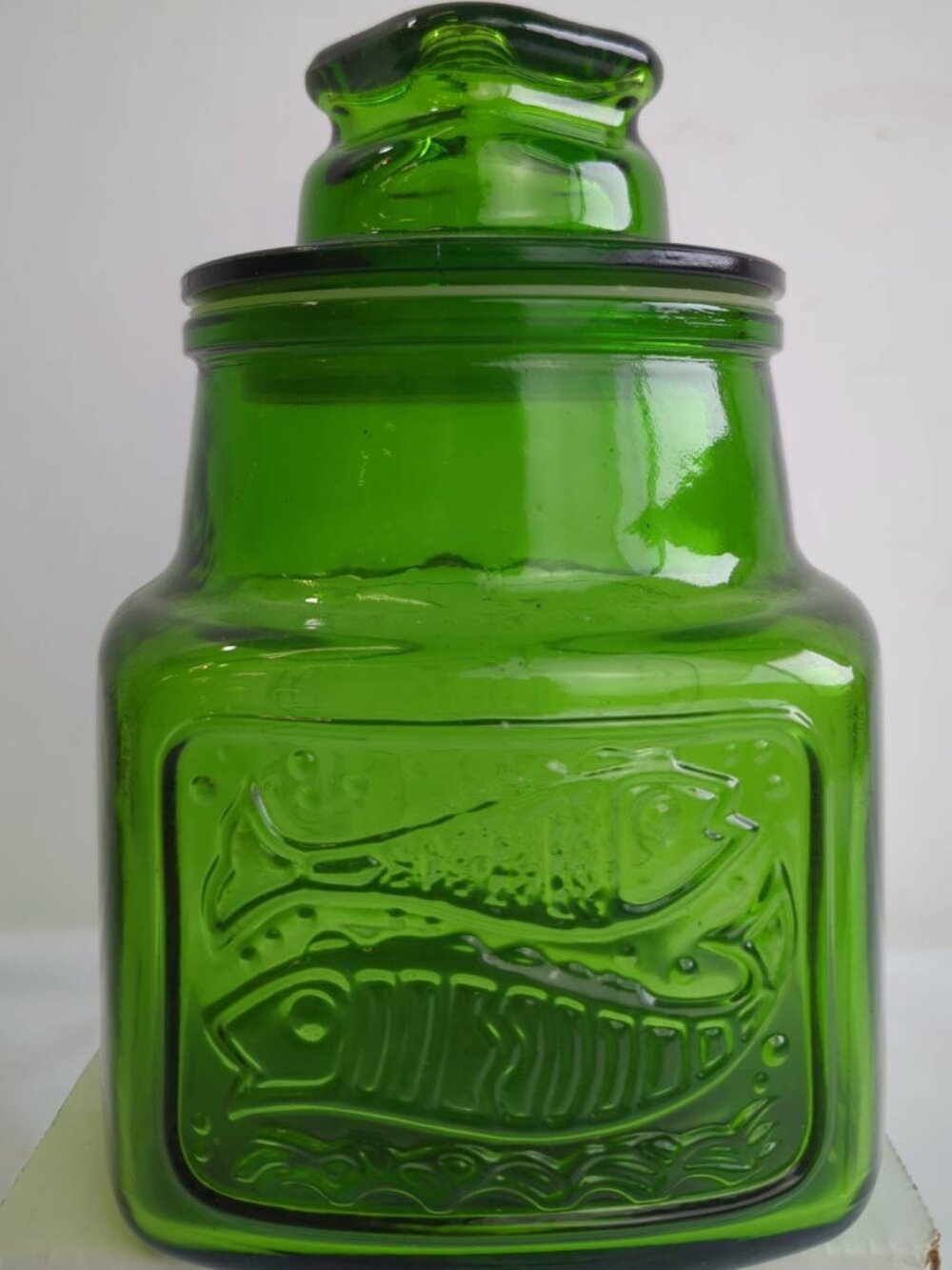 Wheaton NJ Green Glass Apothecary Lidded Jar